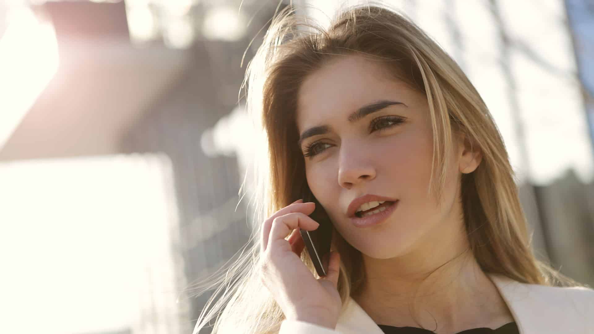 Bild zum Zusammenhang zzwischen Mobilfunk und Schilddrüsenkrebs